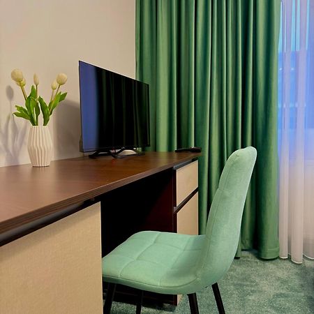 Hotel Palace Târgu Jiu Екстериор снимка