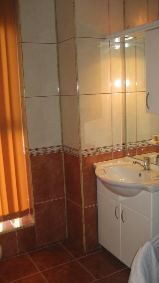 Hotel Palace Târgu Jiu Стая снимка